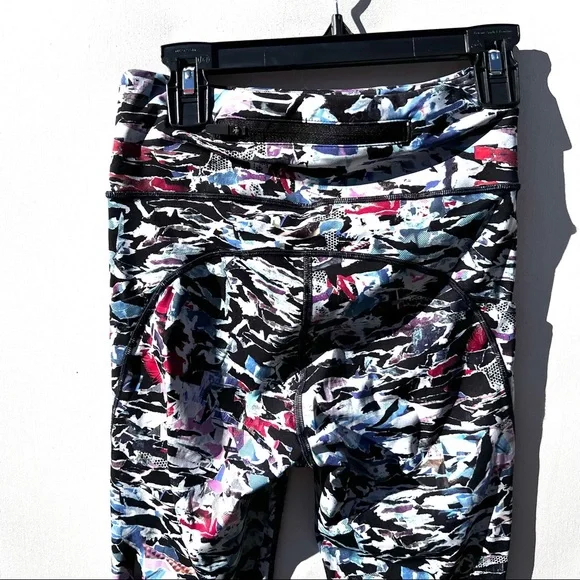 Lululemon Break Free Crop (Nulux 17")
Culture Clash Starlight Black 4 pants - Picture 7 of 10